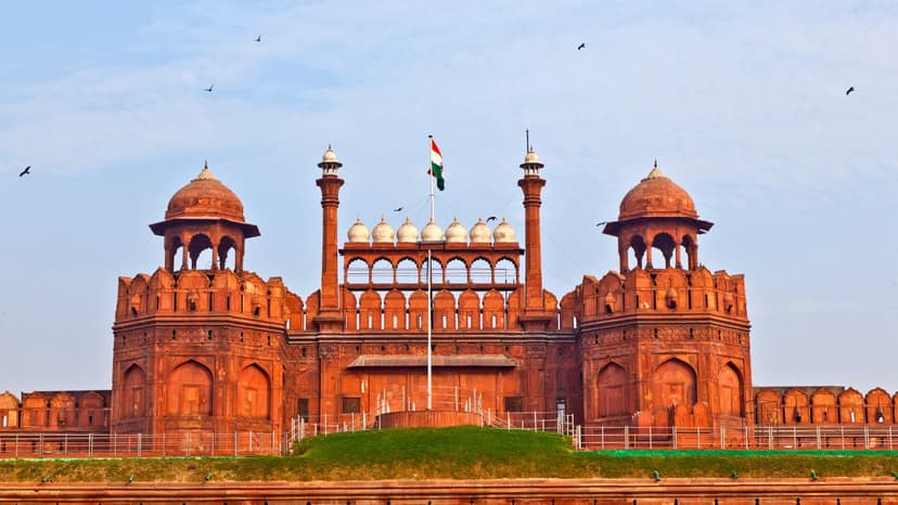Explore 6N/7D Delhi Agra Manali Tour Package - 2