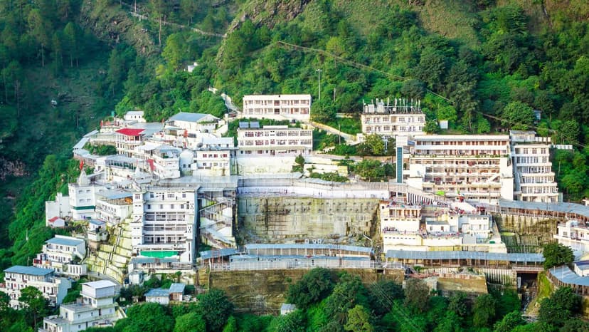 Patnitop Tour Package From Kashmir with Vaishno Devi - 2