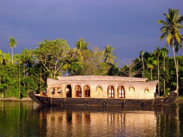 Alleppey_Backwaters.jpg